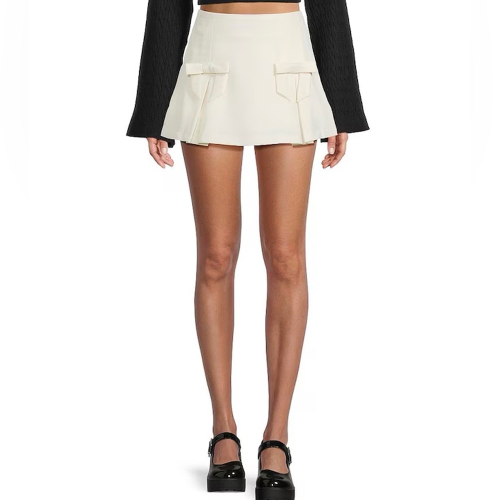 DEE ELLY Juniors Mini Bow Skirt - Short . Size XS .